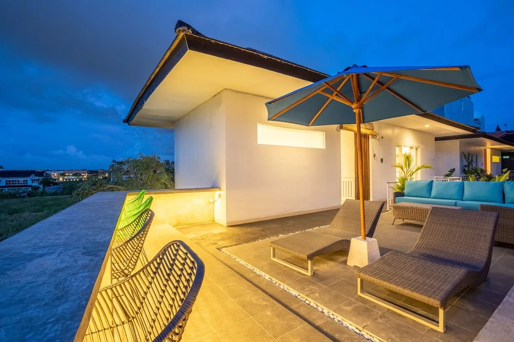 Montana Berawa Villa by Betterplace