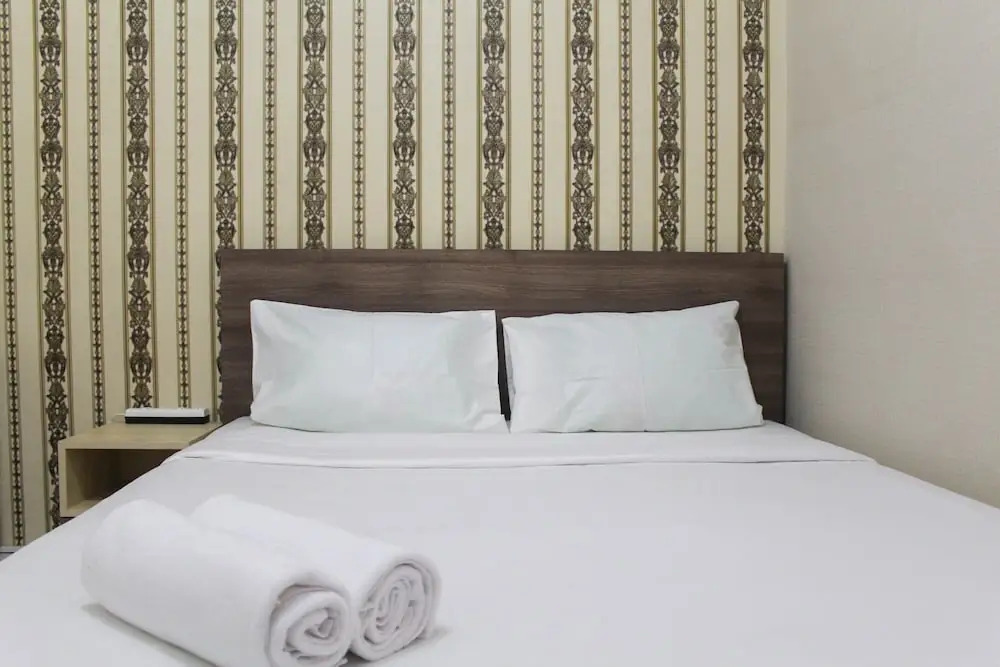 Spectacular and Posh Studio Aeropolis Apartment