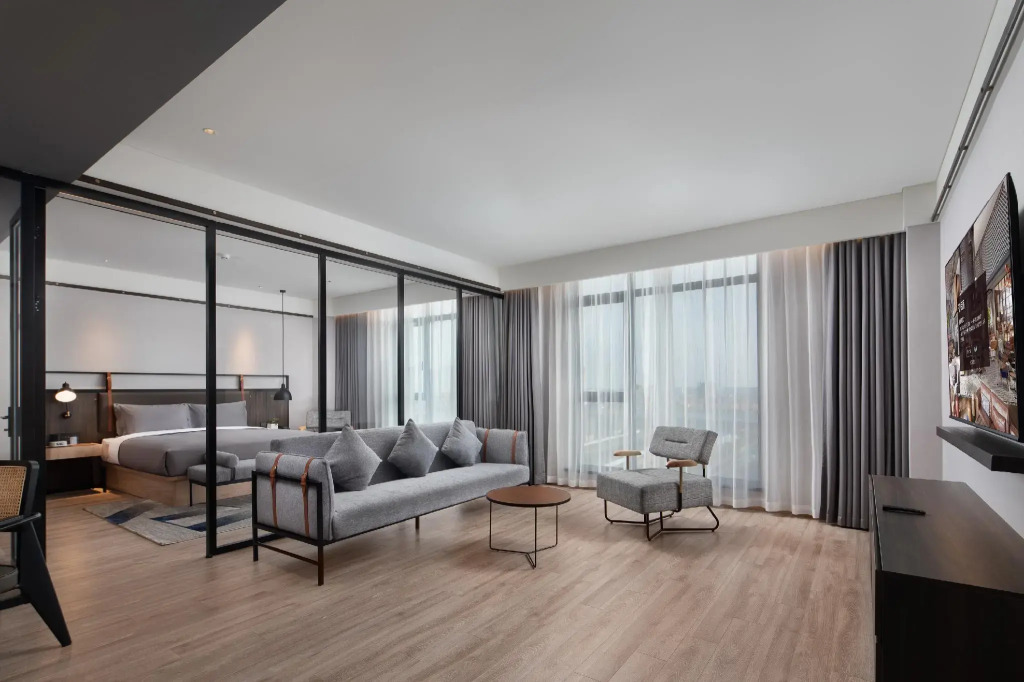 Shanghai Hongqiao NECC Glory Hotel
