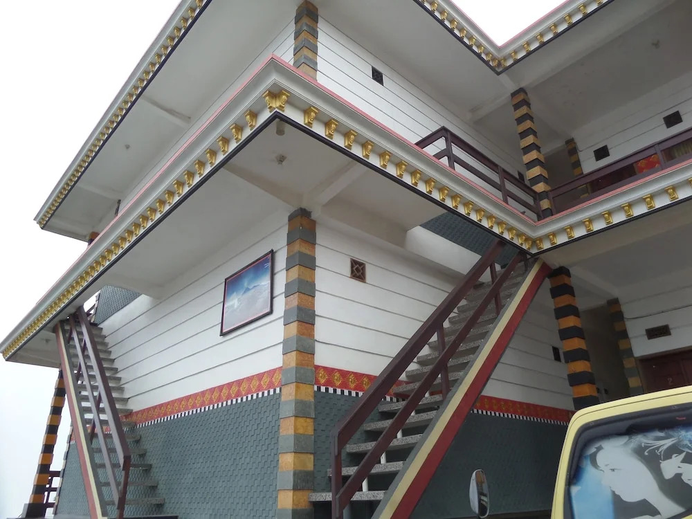 Rahayu Hotel