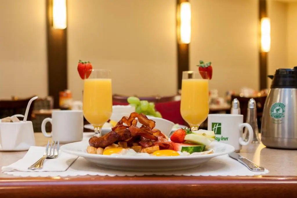 Holiday Inn Laval Montreal by IHG
