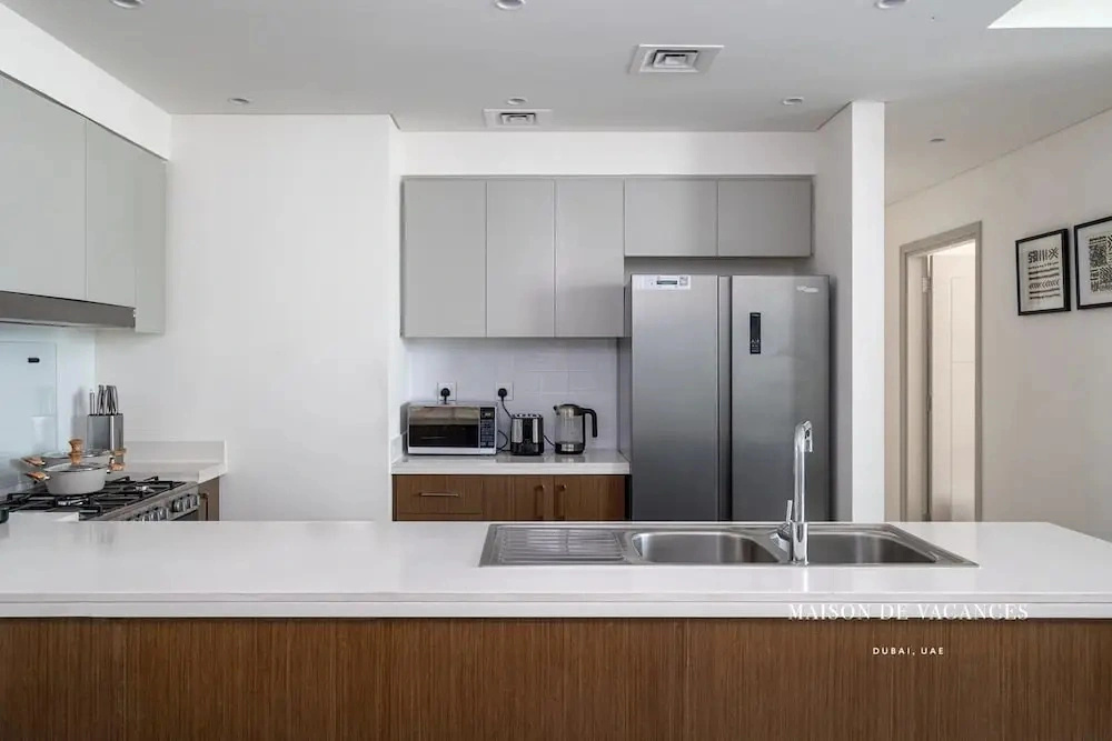Three Bedroom in Downtown With Burj Khalifa View