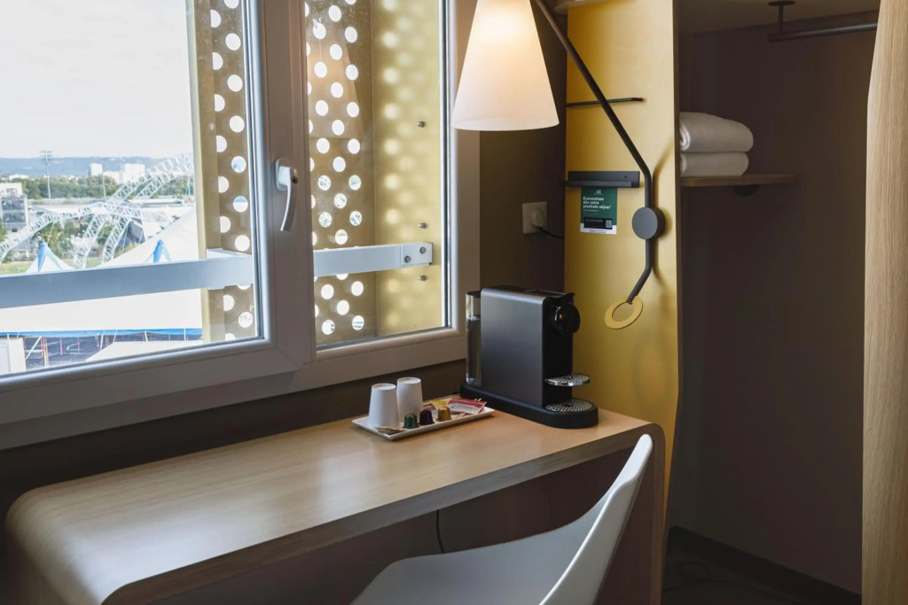 ibis Lyon Carre De Soie