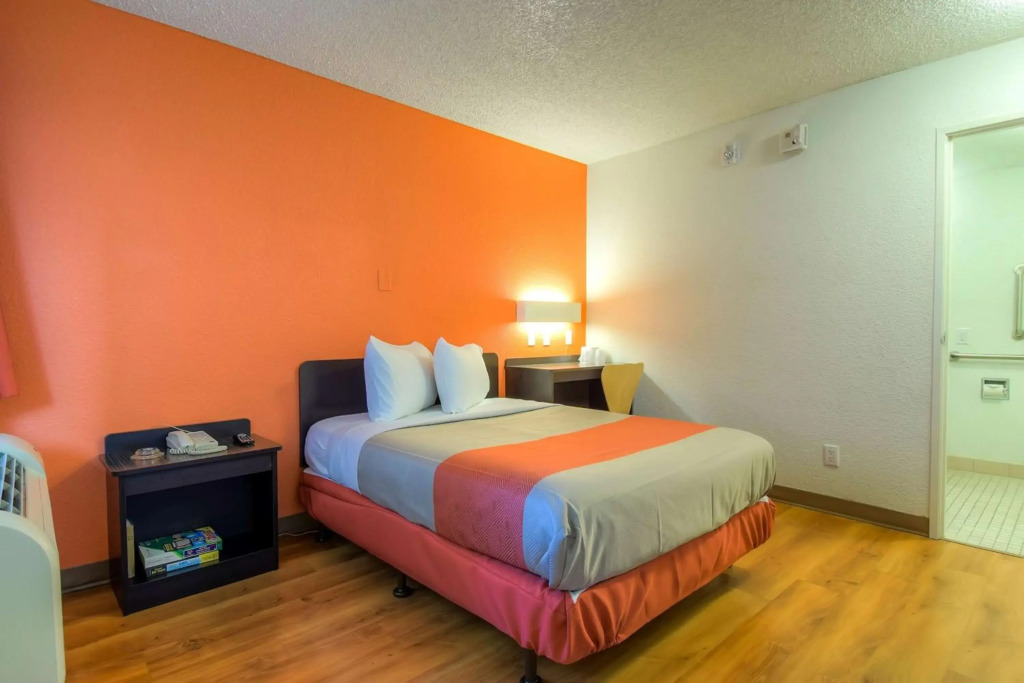 Studio 6 Suites Las Vegas, NV - Tropicana