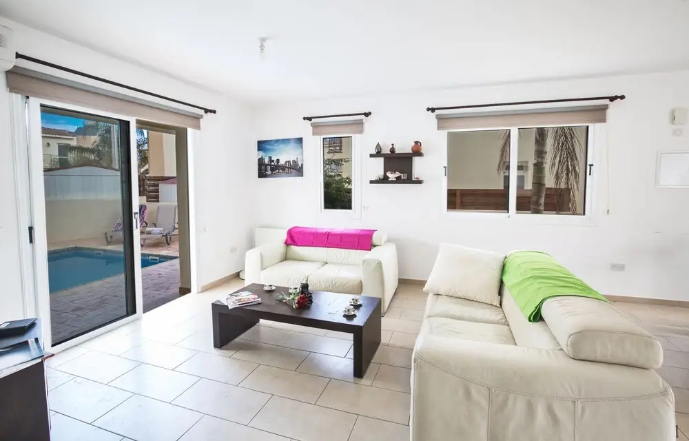 Villa Cl42, Lovely 3bdr Pernera Villa With Pool, 5 Minute Walk to Kalamies Beach