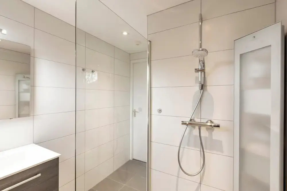 Villa near Sint Maartenszee Beach with Jacuzzi