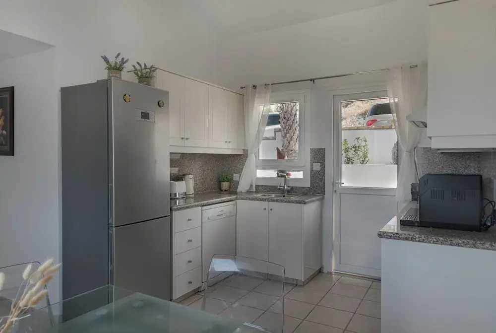 Phaedrus Living: Seaview Hilltop Maisonette