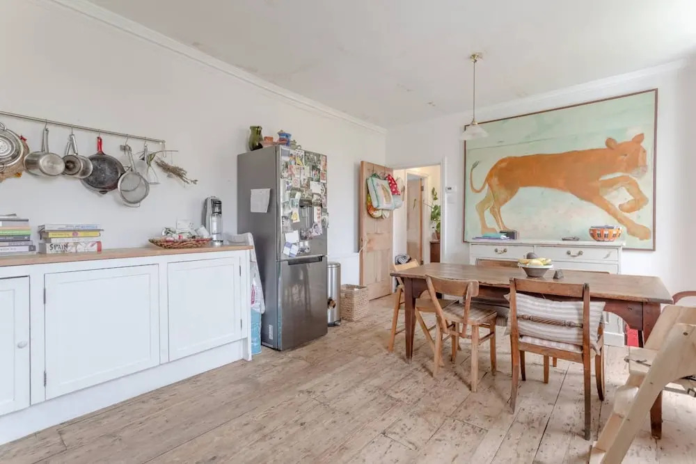 Spacious and Colourful 2 Bedroom Flat in Lambeth