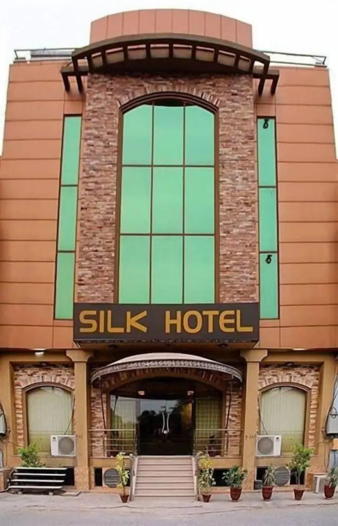 Silk Hotel