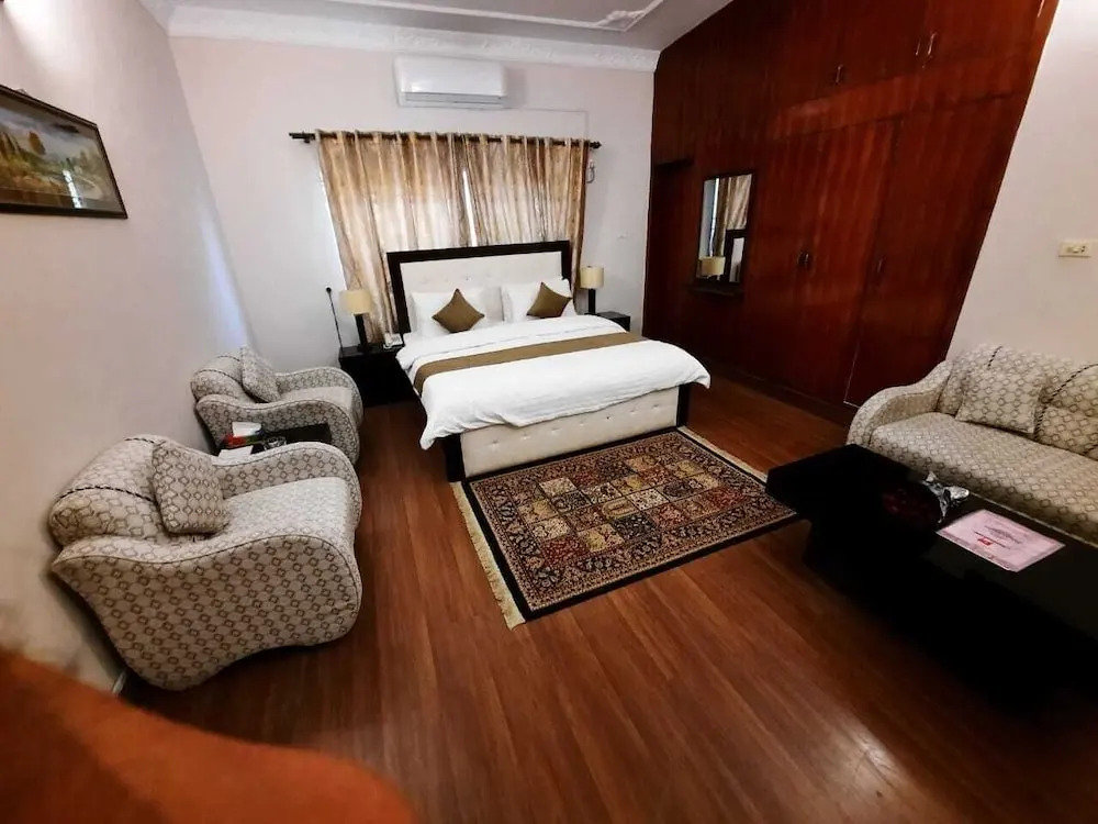 Premier Inn Villa