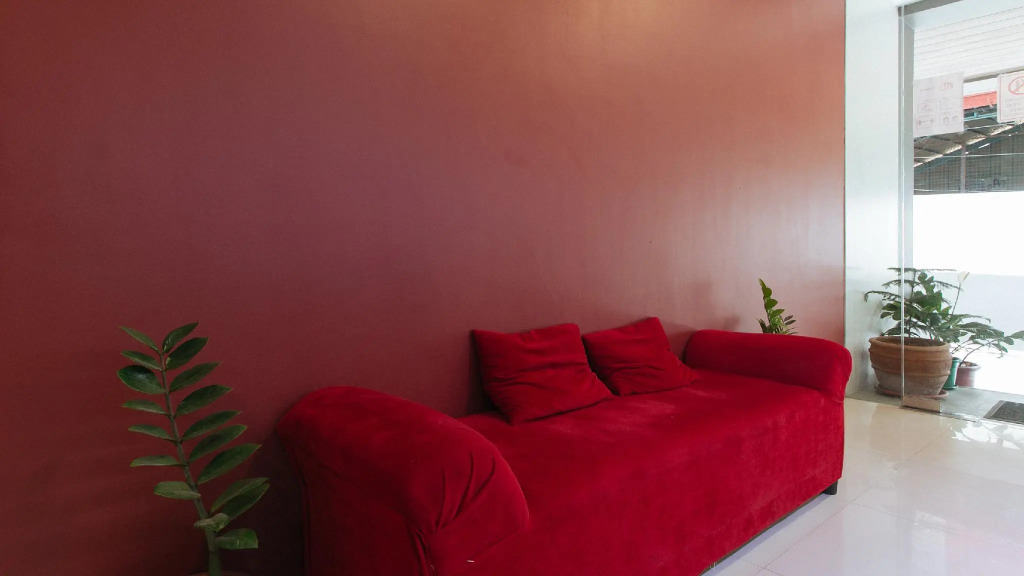 RedDoorz near Fernwoods Garden Quezon City