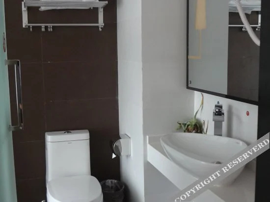 7Days Inn Guilin Xingan Lemandi