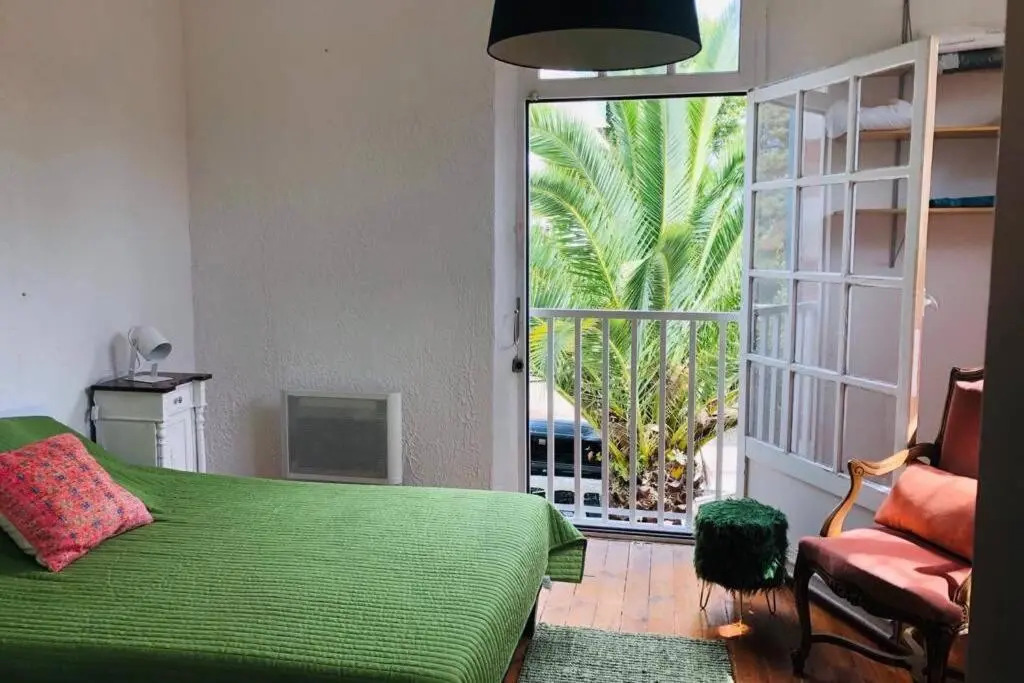 Appt 1 chambre calme clim jardin plage gare proche