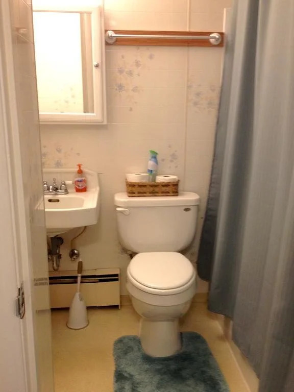 Downtown Log Cabin Hideaway Bed & Breakfast Inn Fairbanks | B&Bs