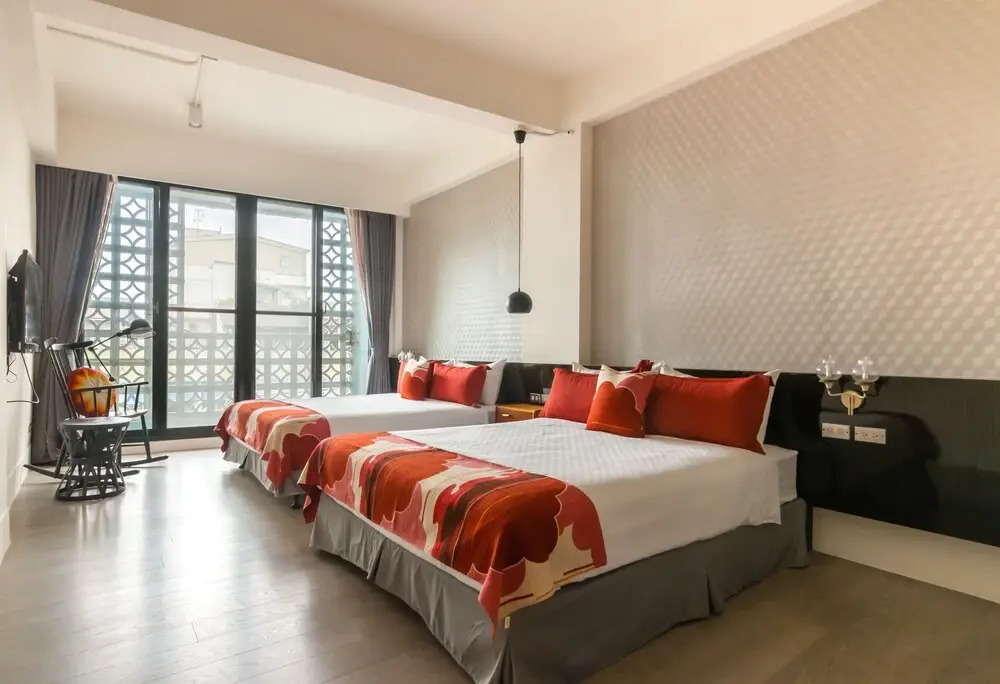 Apartment 321