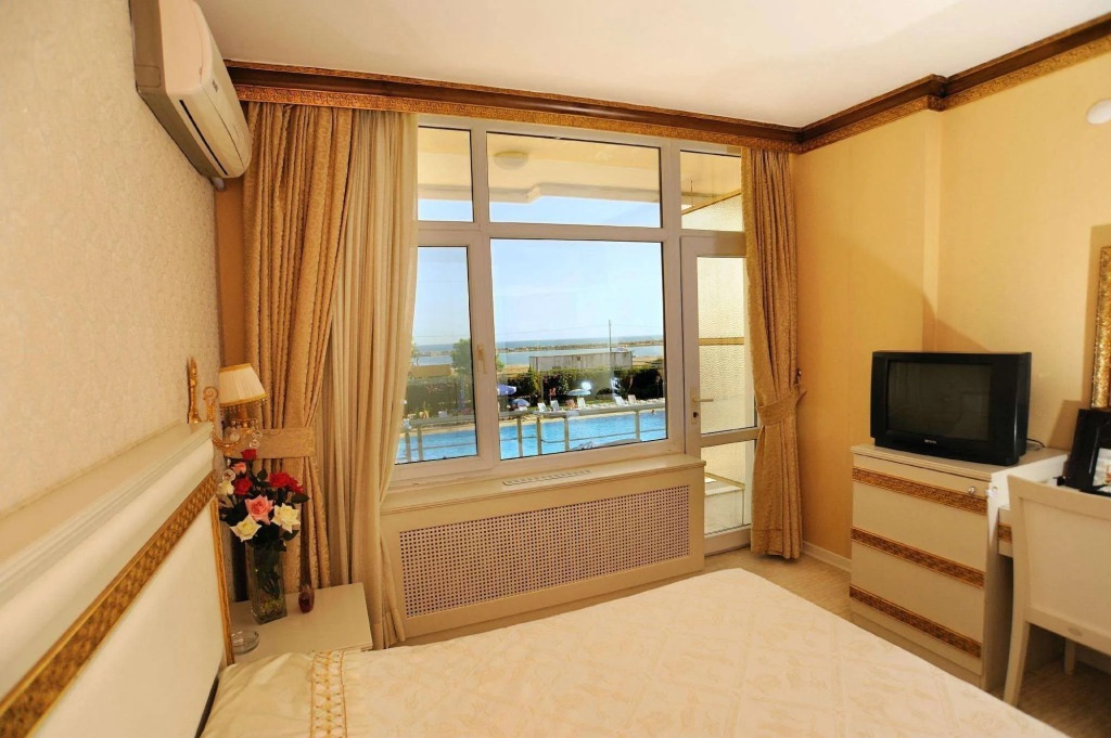 Pelikan Otel