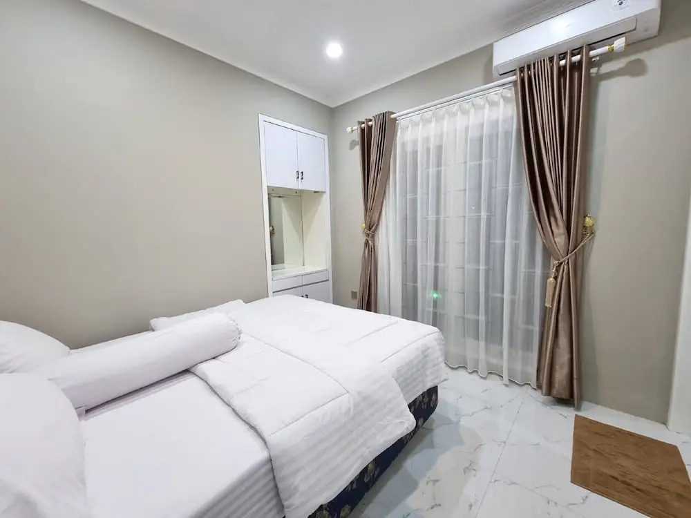 Villa Kota Bunga Anyelir
