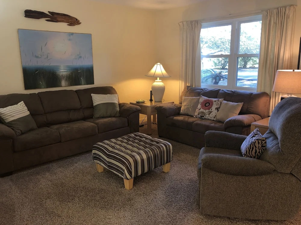 ISLAND PINES home