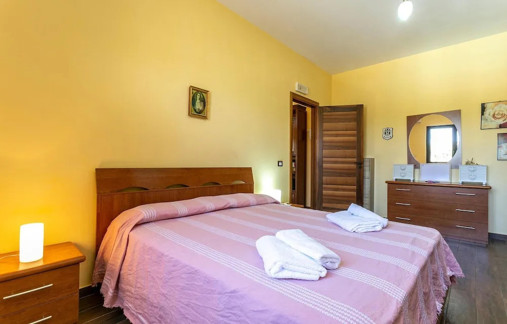 Awesome Home in Aragona With 5 Bedrooms and Outdoor Swimming Pool