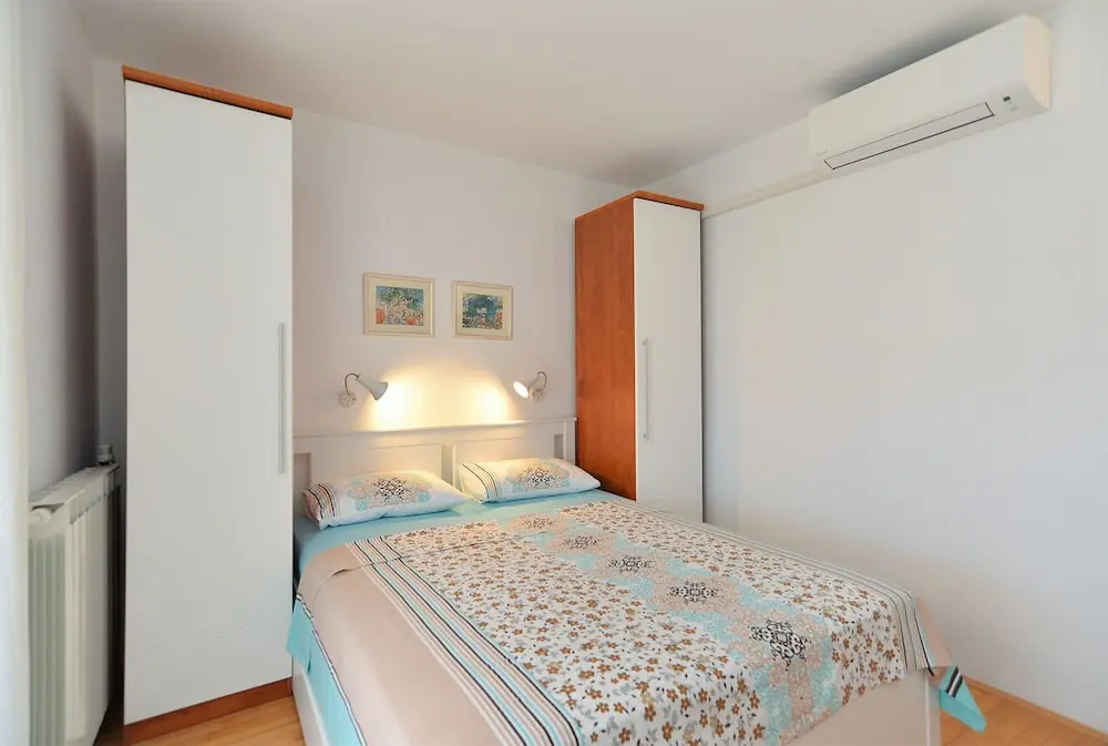 Apartments Valbandon 38