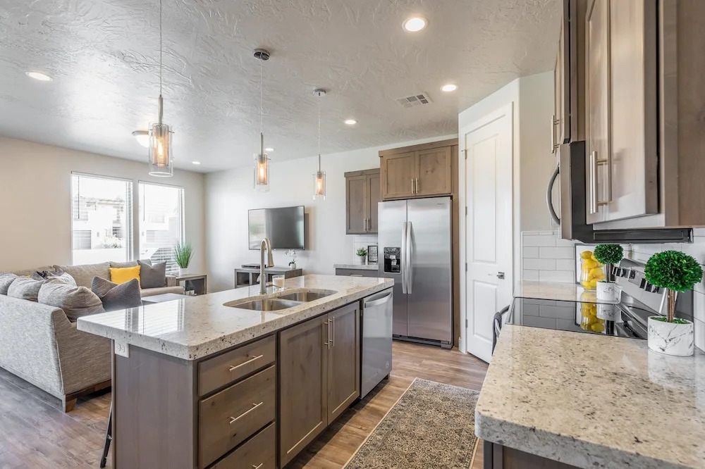 Stargazer – Luxury Condo, Rooftop Views, Private Hot Tub