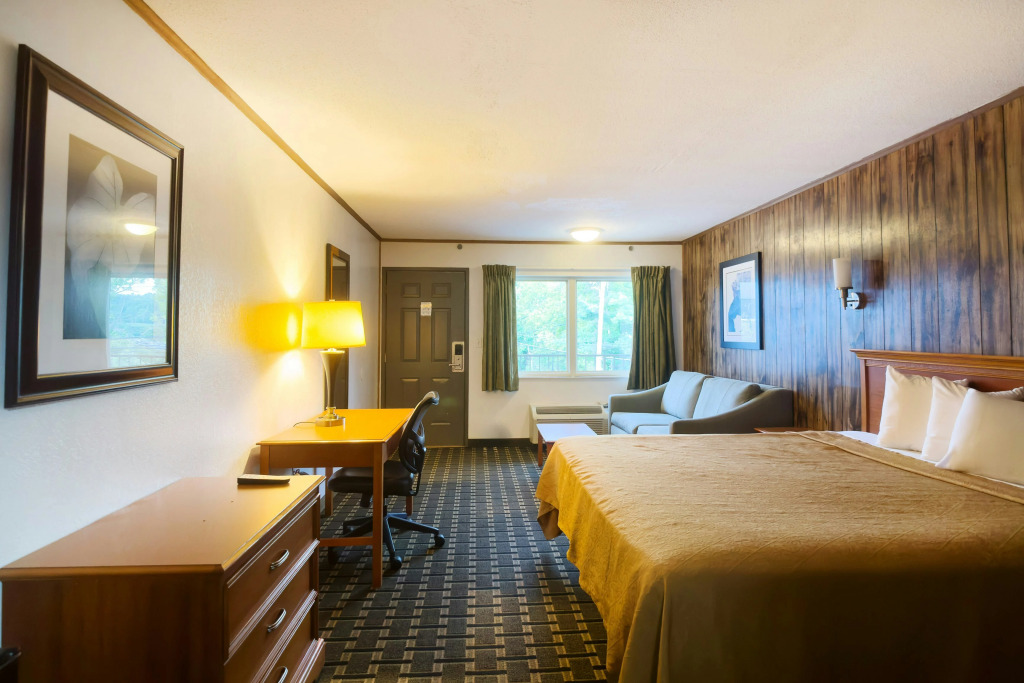 Tennessee Mountain Lodge Riverside by OYO