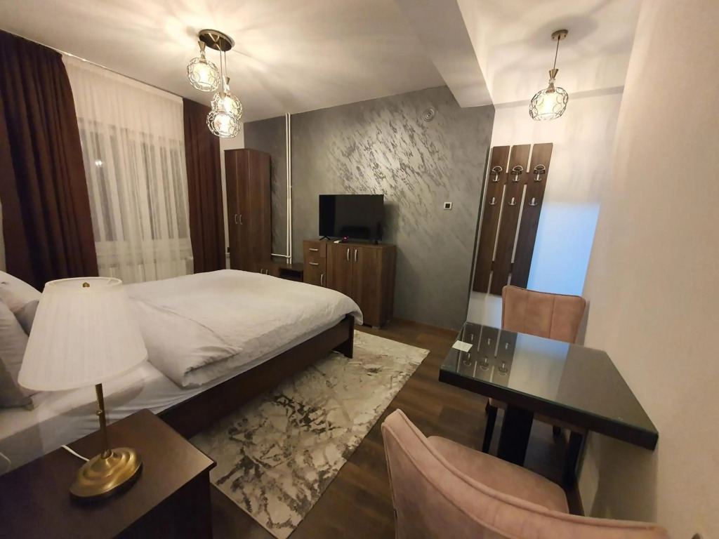 IRIS Apartments