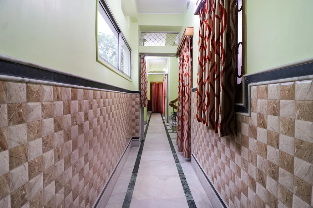 Hotel Madhu Complex by OYO Rooms