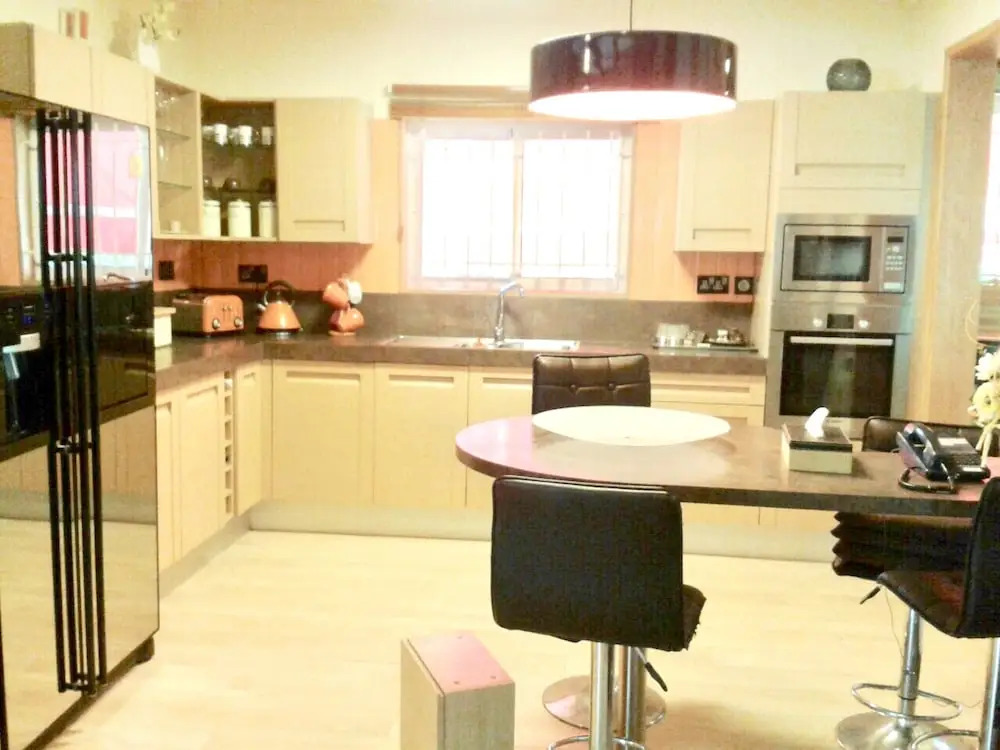 House With 4 Bedrooms in Flic en Flac, With Pool Access, Enclosed Gard