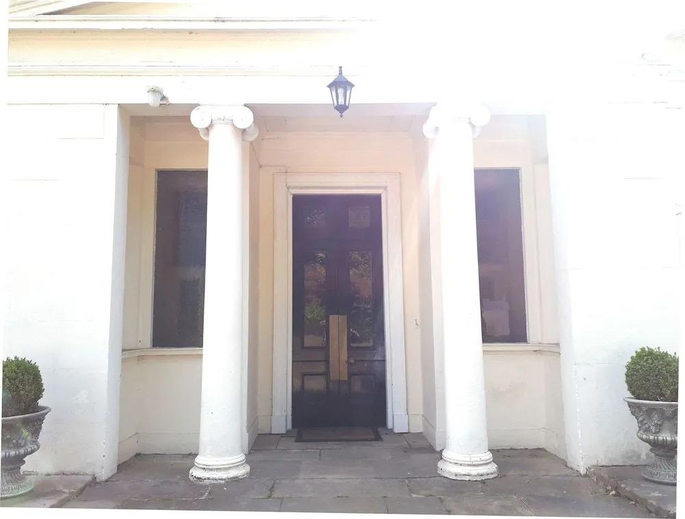 East Wing Apartment