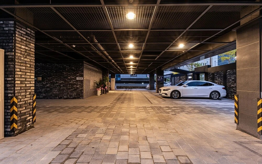 Brown Dot Hotel Jeonggwan