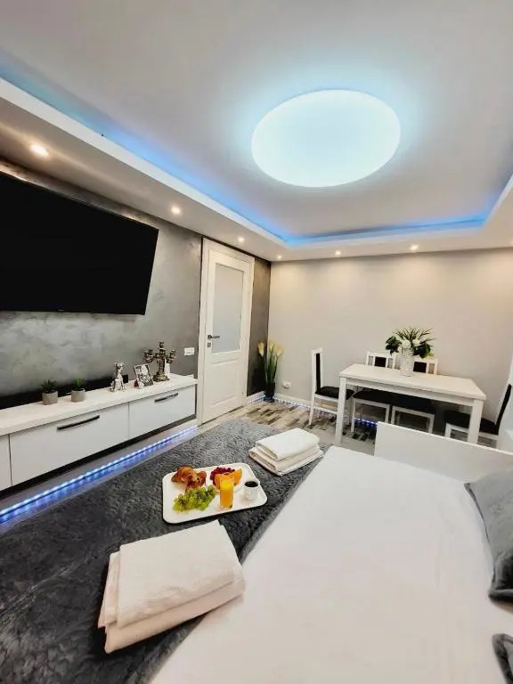 Studio DeLux