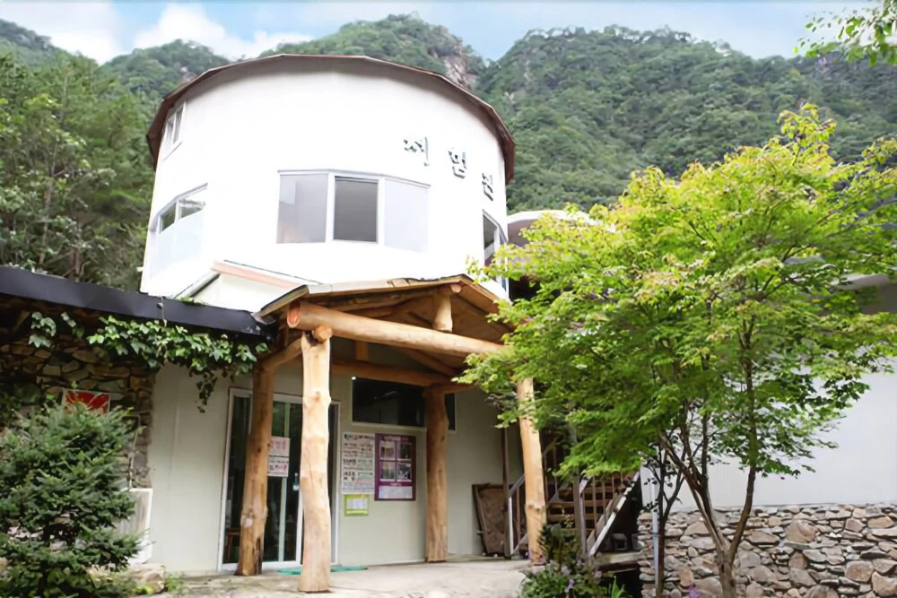 Yeongwol Muksan Guan Pension
