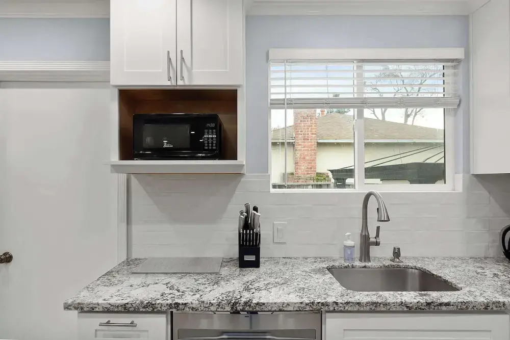 Marbella Lane Impeccable 3BR Delightful Escape