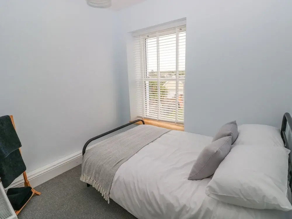 54 Pencoed Road