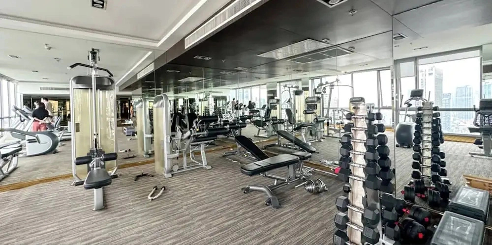 Free Airport Pick Up Rooftop Pool Gym Near BTS Emquartier Shopping City Center