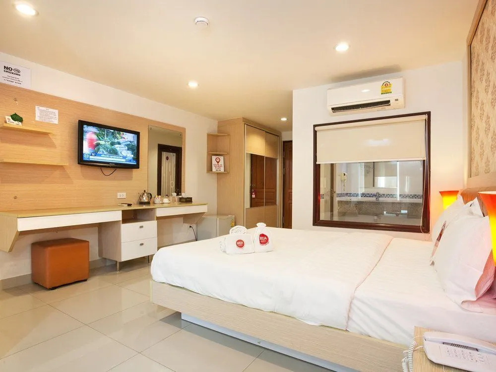 L-Seven Hotel