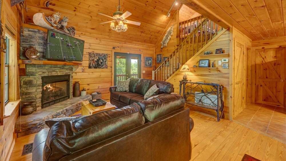Standing Bear Lodge by Escape to Blue Ridge