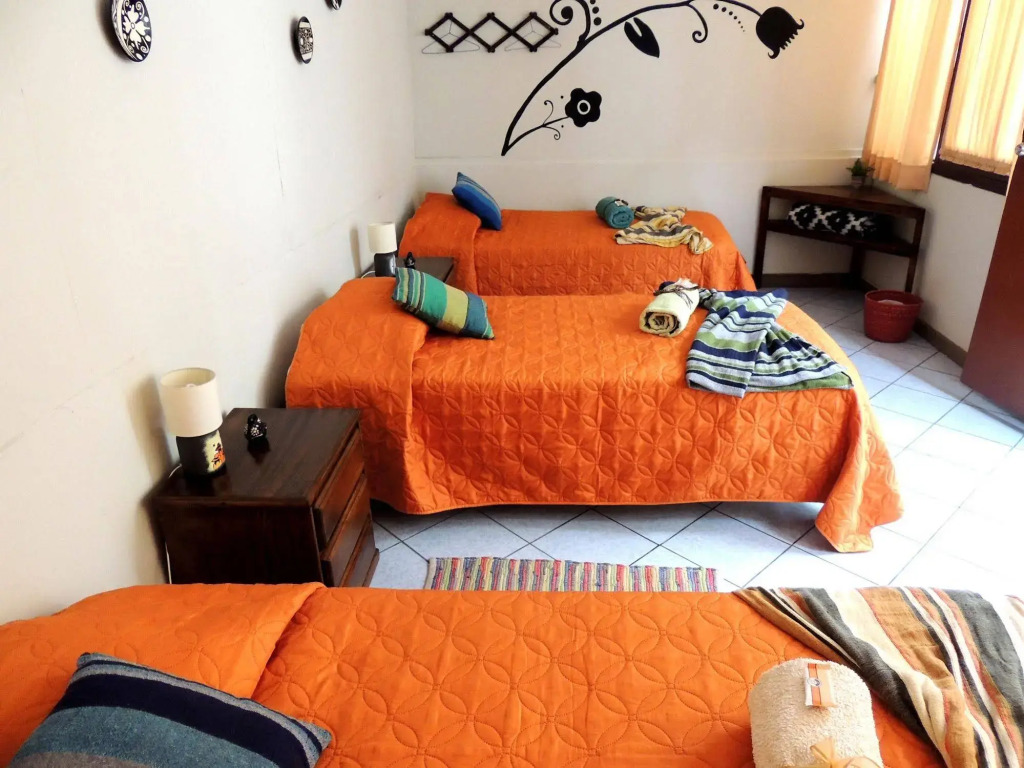 Pier 242 Miraflores B&B