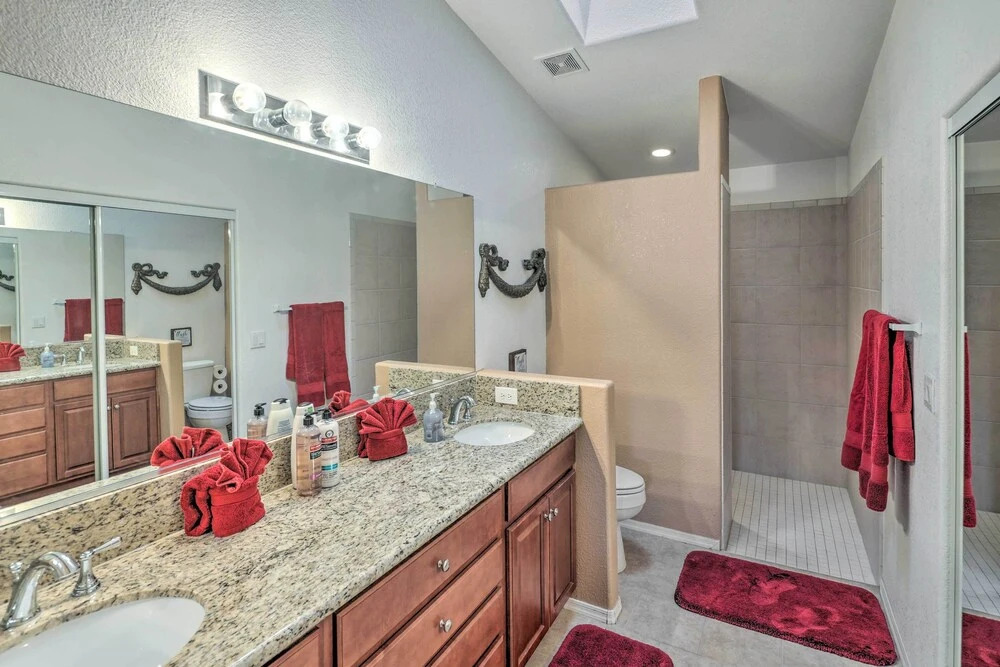Arizona Retreat w/ Casita ~ 2 Mi to Lake Havasu