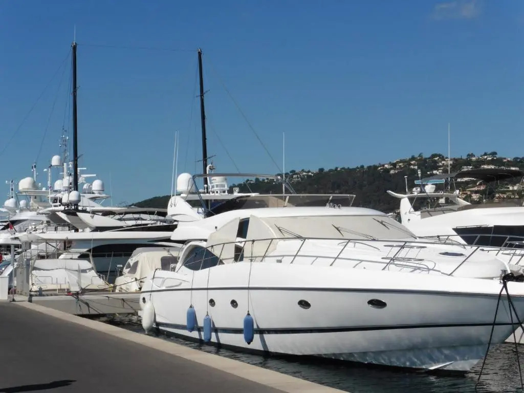 App.T2 De Standing Proche De La Mer