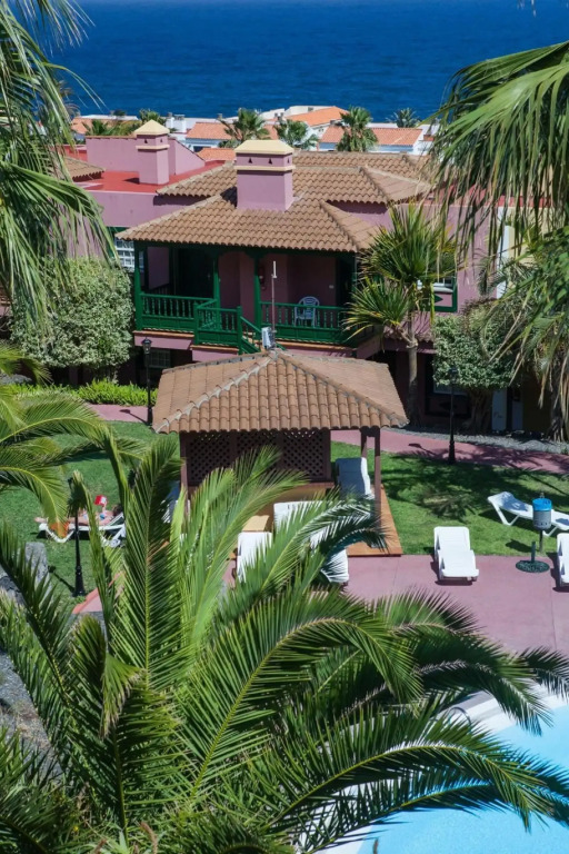 Apartamentos Oasis San Antonio