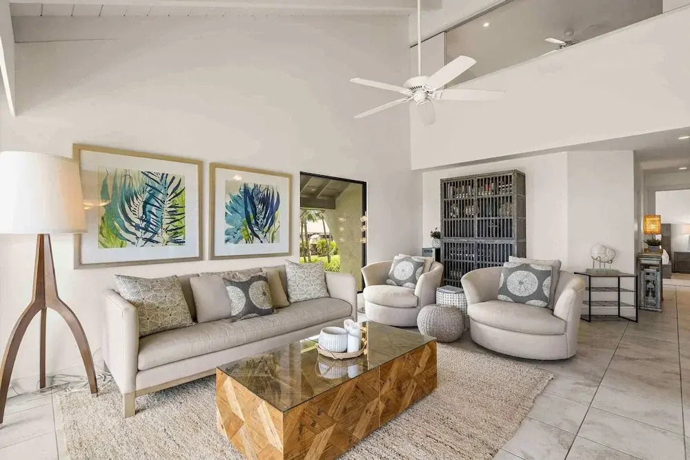 Maui Kamaole A-206 - Prime Location, Stunning Renovation, Large Lanai, Split AC!