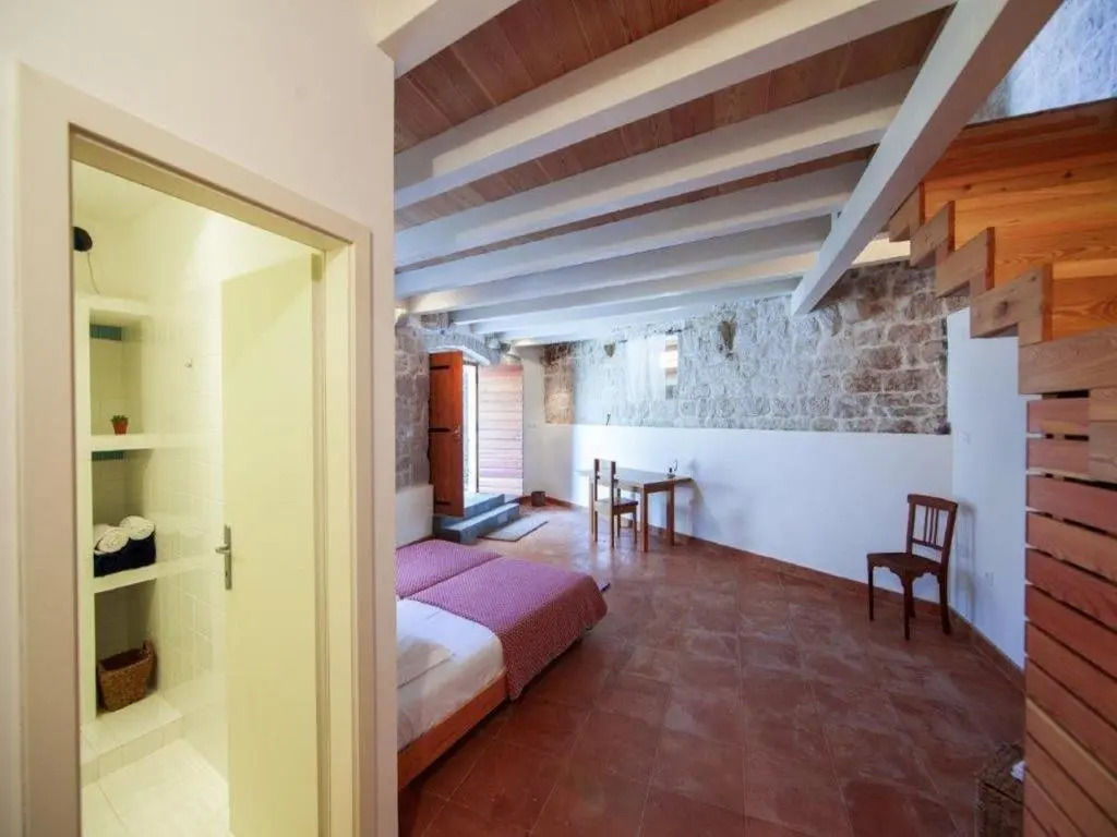 Authentic Stone House Kut