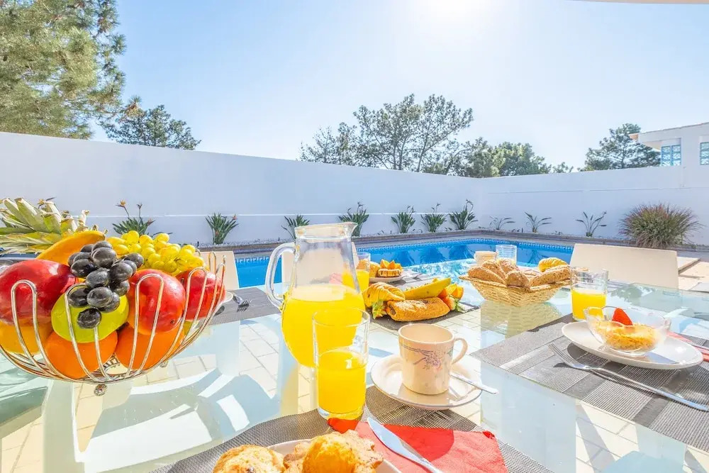 Villa Molucas - Moradia encantadora com piscina aquecível e BBQ - Albufeira