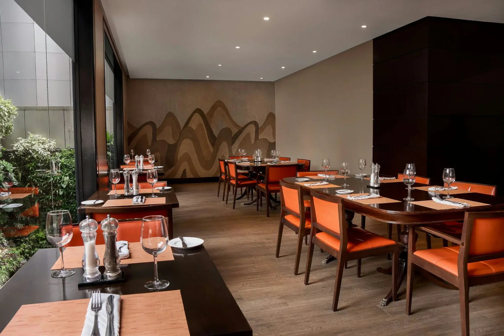 Renaissance Caracas La Castellana Hotel