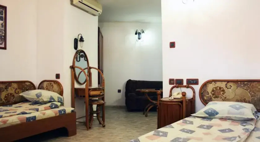 Rony Hotel