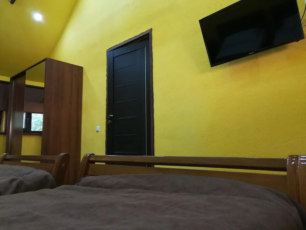 Art Garden Hostel and Tours