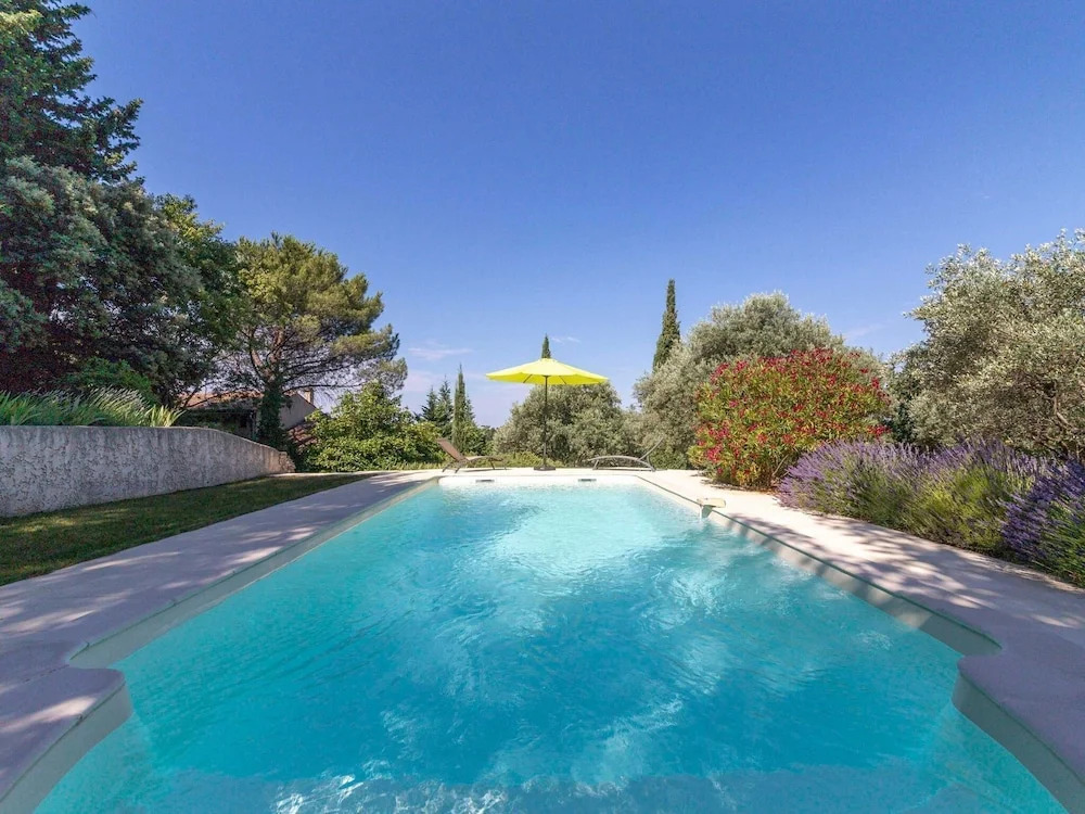 Alluring Holiday Home in Seguret With Private Swimming Pool