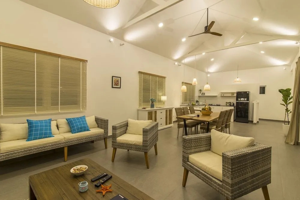 Cashew Cashew Villa